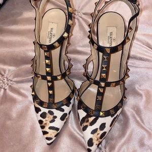 Valentino leopard print calf hair rockstud pumps